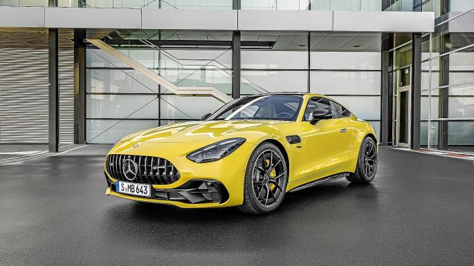 Eleganter FahrspaâÃ¼ fâÂºr Puristen: das neue Mercedes-AMG GT 43 CoupâÂ©Elegant driving pleasure for purists: the new