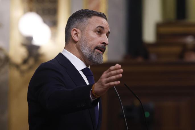 Abascal (Vox) dice que Adamuz fue un crimen y espera que Sánchez responda  ante los tribunales