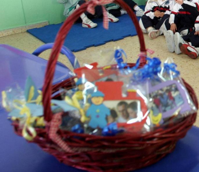 ¿Desaparecerán los regalos del Día del Padre en los coles?