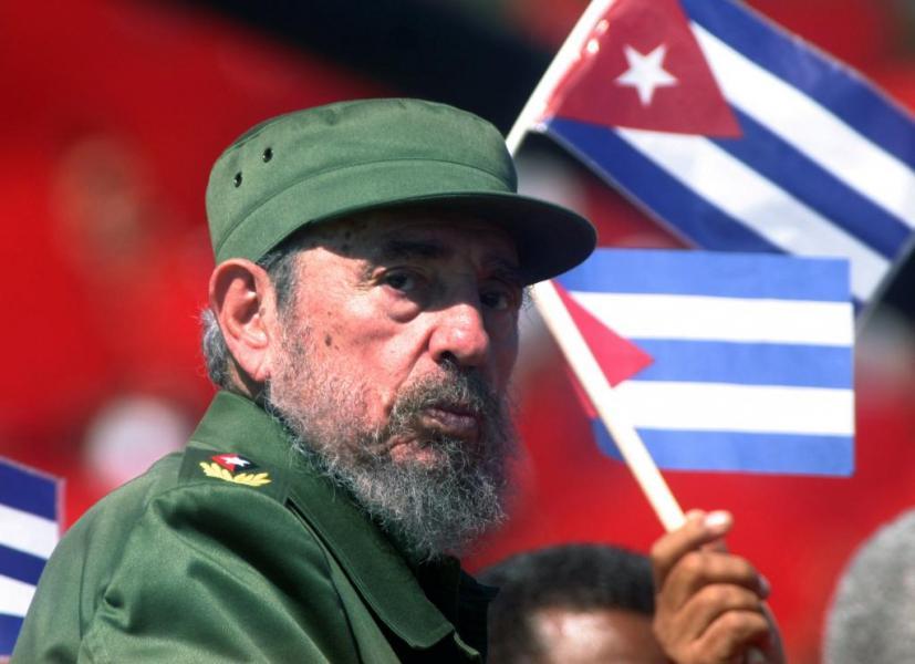 Fotografía de mayo de 2004 del presidente cubano Fidel Castro.