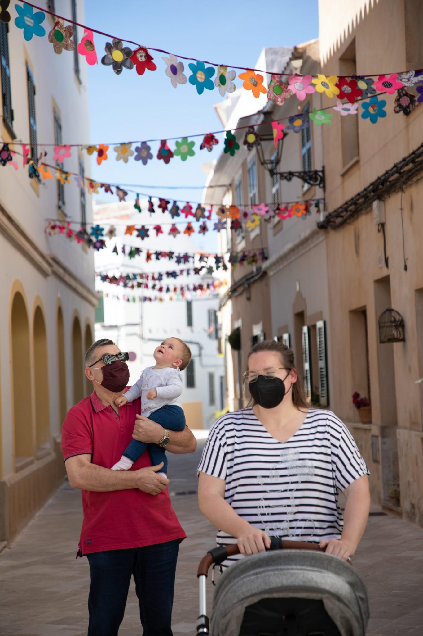 menorca migjorn flors als carrers