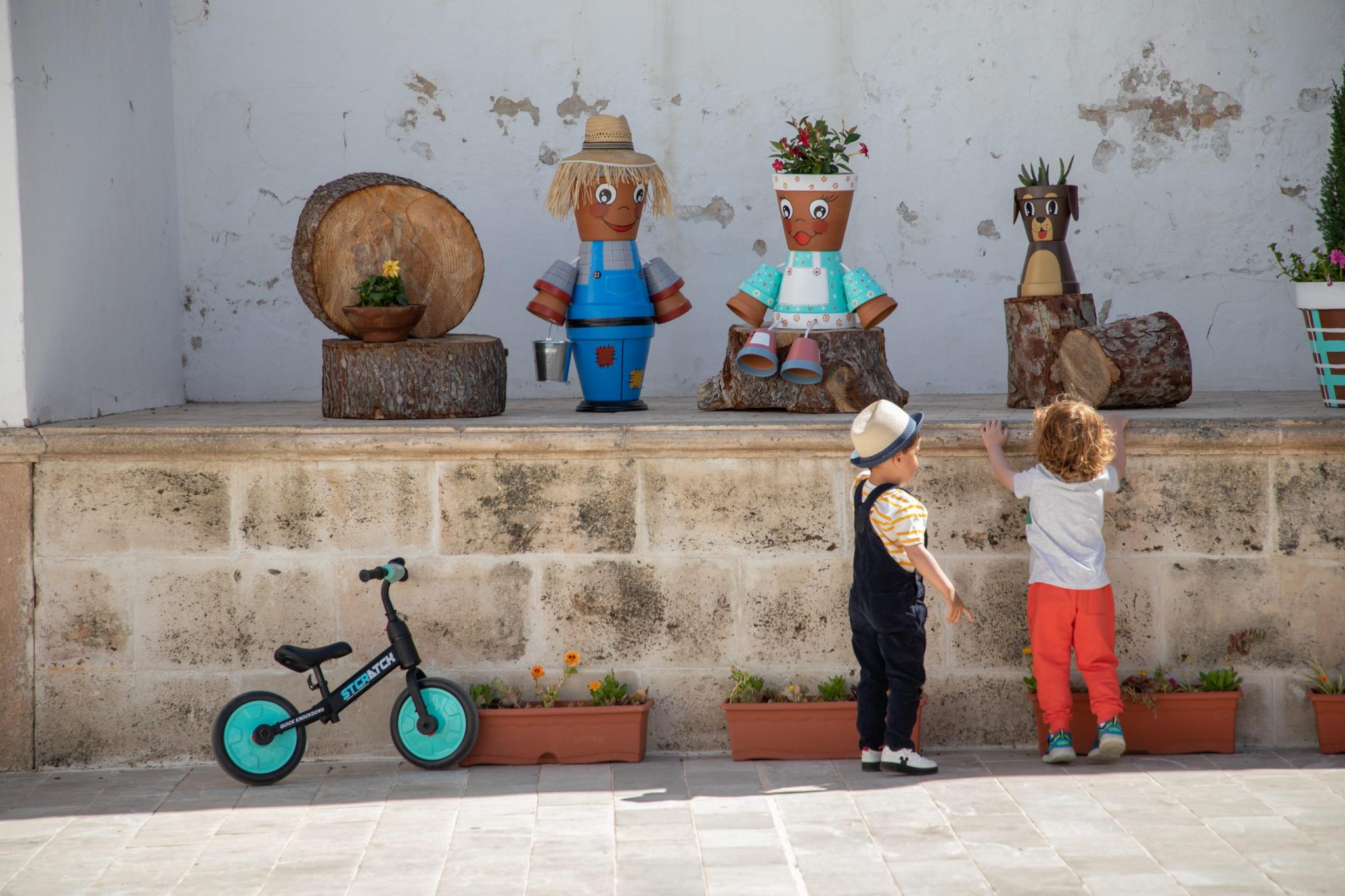 menorca migjorn flors als carrers