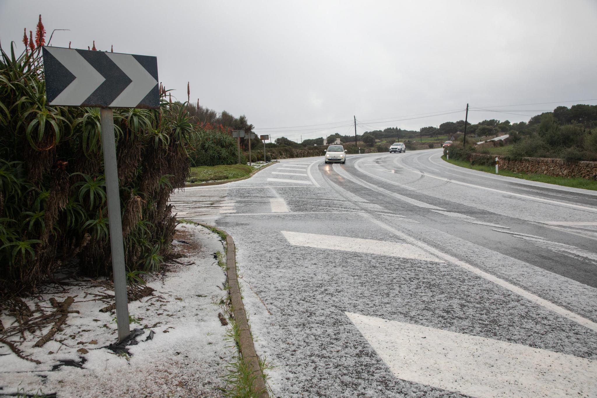 menorca ciutadella granizada pedra mal tiempo calan bosch