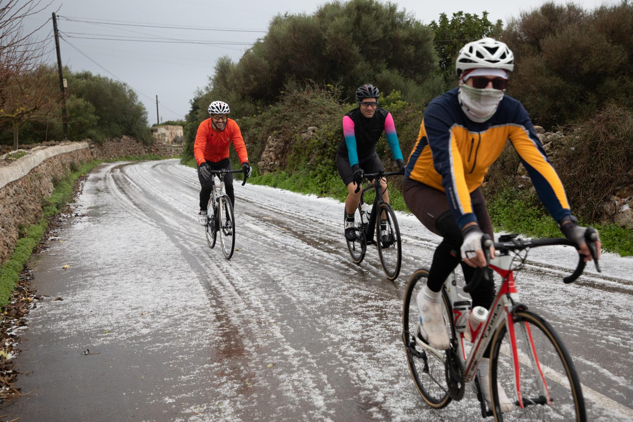 menorca ciutadella granizada pedra mal tiempo calan bosch