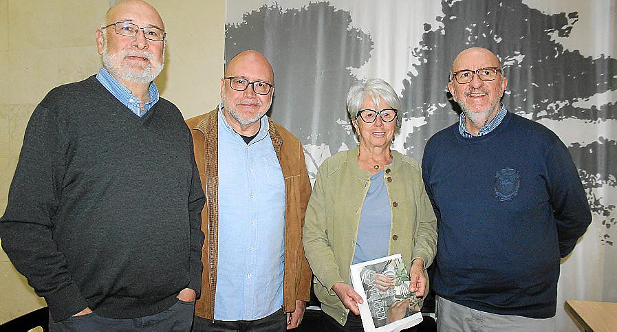 Brindis literario en la sede de la OCB