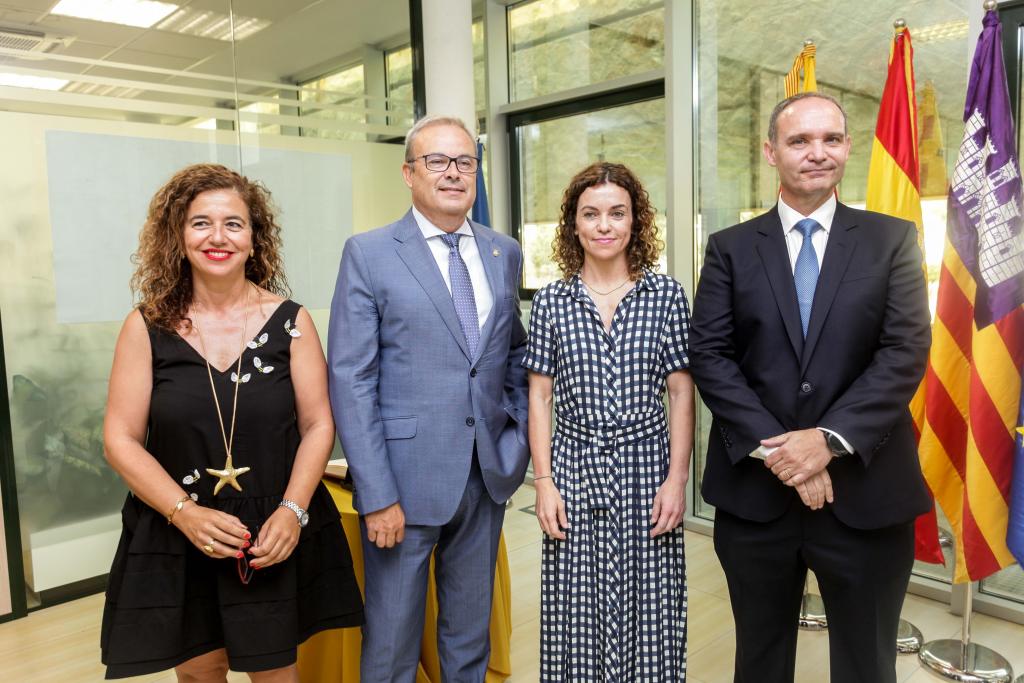 Fotogalería: El acto de juramento del nuevo cargo de Ramón Roca, en ...