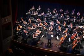 Imagen principal de Concierto de la OCIM para inaugurar el Festival de Música de JJMM de Maó en Tenim Pla