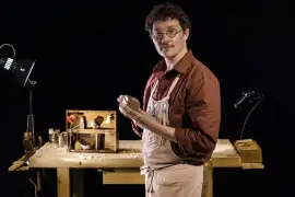 Obra de teatro de objetos 'Paraules delicades' en Maó