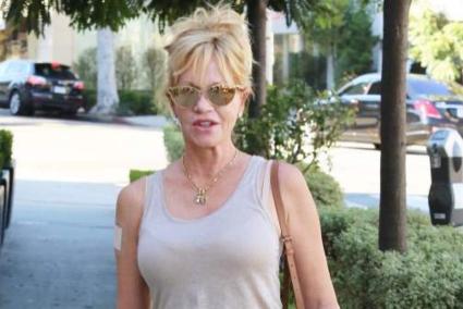 Melanie Griffith posa en ropa interior y sin filtros