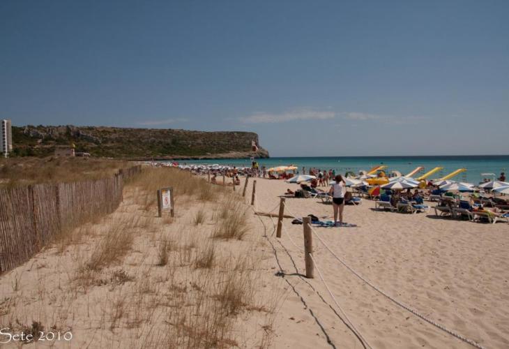 Playa de son Bou en Alaior, Menorca