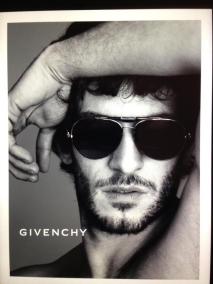 El actor Quim Gutiérrez, nueva imagen de Givenchy