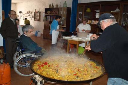 paella. El domingo se disfrutó de un buen arroz y buñuelos. - S.P.