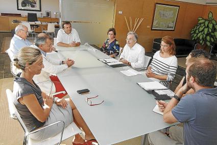 Menorca Mao Consell Insular reunion Santiago Tadeo presidente con mie