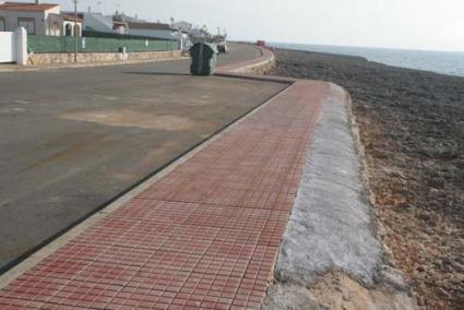 Paseo litoral. La zona estrena nueva imagen después de los destrozos que causó el temporal en enero de 2009 - Cris