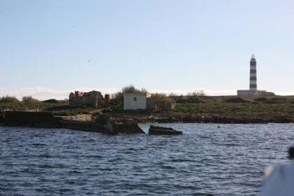 Illa de l’Aire. Five shipwrecks are among the underwater treasures hidden off the islet’s coast