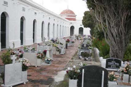 Cementerio. El proceso por la presunta estafa no da síntomas de avanzar con celeridad - Archivo