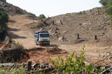 kilómetro 26. La nueva carretera arrancará en el punto 26,250 de la Me-1, de Maó a Ciutadella, antes de llegar al polígono industrial - Cris