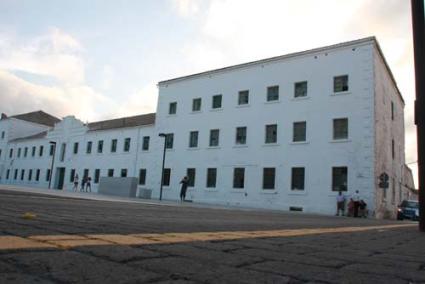 Hotel. El documento contempla la reconversión del cuartel de Ingenieros en un establecimiento hotelero - Archivo