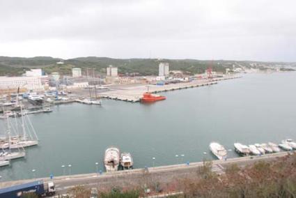 Maó. APB asegura que la paralización temporal del vial deja en el aire la construcción de la nueva Estación Marítima y el varadero - Archivo