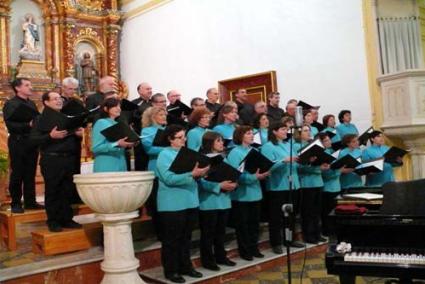 Actuació. La formació va fer gaudir el públic amb un ampli repertori. - J.J.