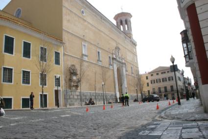 Esta imagen de la plaza sin coches pasará a ser definitiva a partir de mañana jueves. - Archivo