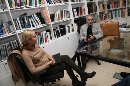 Conferencia. Soledad del Pino y Ángel Fernández Alba explicaron ayer las características del edificio - Javier