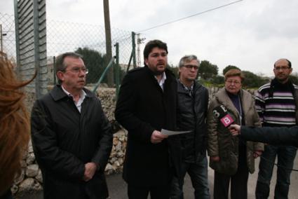 Las autoridades han anunciado hoy que las obras de abastecimiento de agua potable a la población de Sant Climent han finzlizado. - Javier