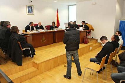 Tribunal. Uno de los juicios celebrado ayer por la Sección Segunda de la Audiencia Provincial de Palma en el Juzgado número dos de Maó - Gemma Andreu