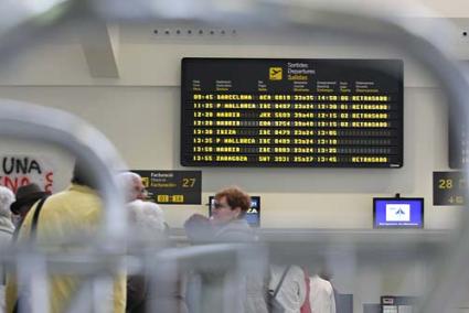 alerta. La niebla provocó la cancelación de un vuelo procedente de Barcelona y el retraso de otros dos - Gemma Andreu