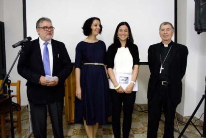 Premio. Joan Melis, las hermanas Quintana Seguí y el obispo Salvador Giménez - Cris