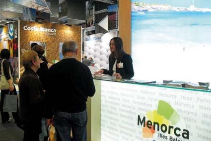 Ferias. El estand menorquín en la última feria Expovacaciones de Bilbao. Las muestras son una de las principales acciones promocionales - Archivo