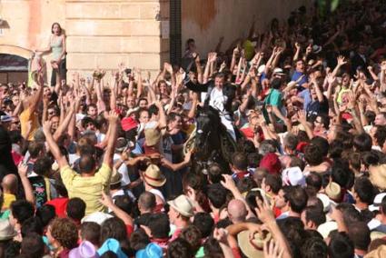 explosió. La festa envaí els milers de persones - Javier