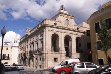 Ayuntamiento. La sentencia llegó ayer al Consistorio ordenando que se readmita a Manuel Velarte - Archivo