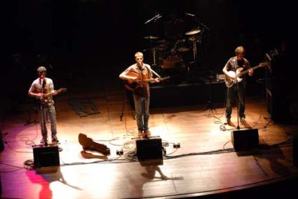 En directe. Guillem Gisbert, Roger Padilla, Martí Maymó i Arnau Vallvé foren molt generosos amb el públic - Paco Sturla