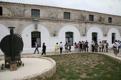 El edificio del Lazareto acoge anualmente los encuentros de la Escola de Salut Pública - Archivo