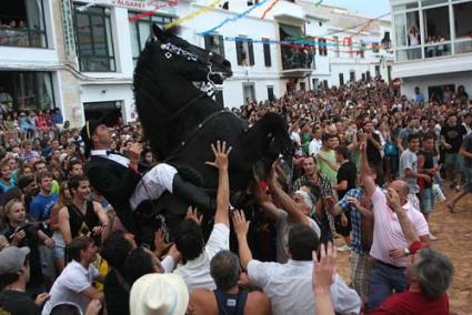 Ambiente. La jornada estuvo muy animada con el resto de actividades, como los gigantes y pasacalles - Gemma Andreu