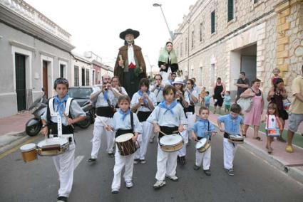 Animació. Els més petits van gaudir dels primers balls dels gegants i d’una xocolatada - Javier