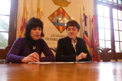 Izquierda. Pilar Carbonero (PSOE) y Joana Gomila (PSM) critican la decisión de PP y UPCM - Archivo