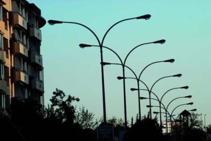 Farolas. Endesa anunció una interrupción del suministro a partir del día 26 - Archivo