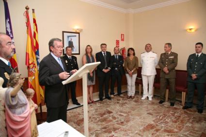 Autoridades políticas, civiles y militares de Menorca han celebrado hoy la Festividad de los Santos Ángeles Custodios, patronos de la Policía Nacional. - Javier