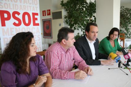 El portavoz del PSOE Menorca, Marc Pons, ha asegurado que el equipo de gobierno del Consell ha renunciado a decidir sobre temas importantes como la promoción turística. - Javier