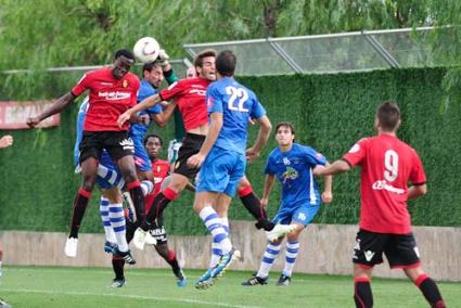 El Sporting mejoró sensiblemente sus prestaciones defensivas a domicilio - Futbol Balear