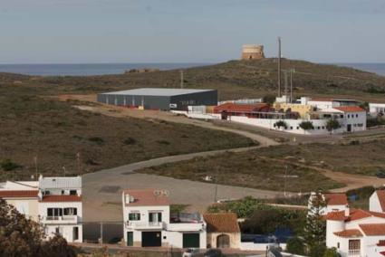 Fornells. El proyecto del polígono esta ligado al desarrollo urbanístico junto a la zona escolar - Archivo