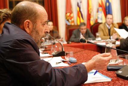 Pleno. La propuesta de Joan Triay sobre la desaladora desencadenó el debate más intenso de ayer - Gemma Andreu