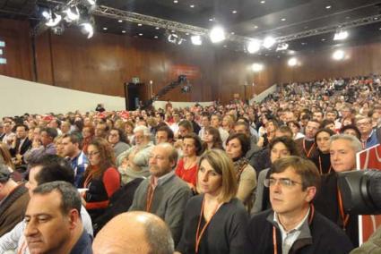 expedición. Imagen de los representantes de Balears en el Congreso Federal de Sevilla - PSOE