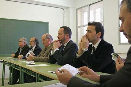 El coordinador del proyecto, Andreu Genestar, explicó la repercusión de la iniciativa ante los representantes de ASHOME, y de las asociaciones de restaurantes de PIME y CAEB. También estuvo el alcalde de Ciutadella - Gemma Andreu