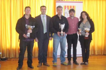 Campeones. Ponce -juvenil-, Cubas y Rosa Coll, los tres campeones de Balears de ajedrez - FBE