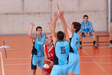 superioridad. Triunfo claro, y el Alcázar subcampeón de Liga regular - Archivo