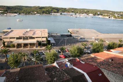 Rada. Dos de los acusados fueron detenidos al llegar al puerto de Maó - Archivo