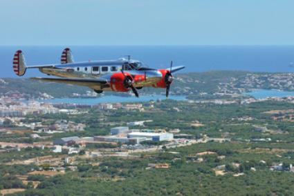 Los aviones, propiedad del empresario suizo Hugo Mathys, se encuentran en la Isla debido a un viaje de placer y vacaciones de este millonario aficionado a la aviación - Paco Sturla